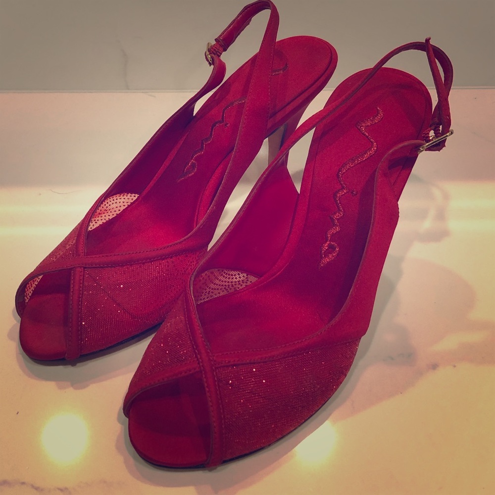 **CLOSEOUT**. Ladies Red Strap Heels